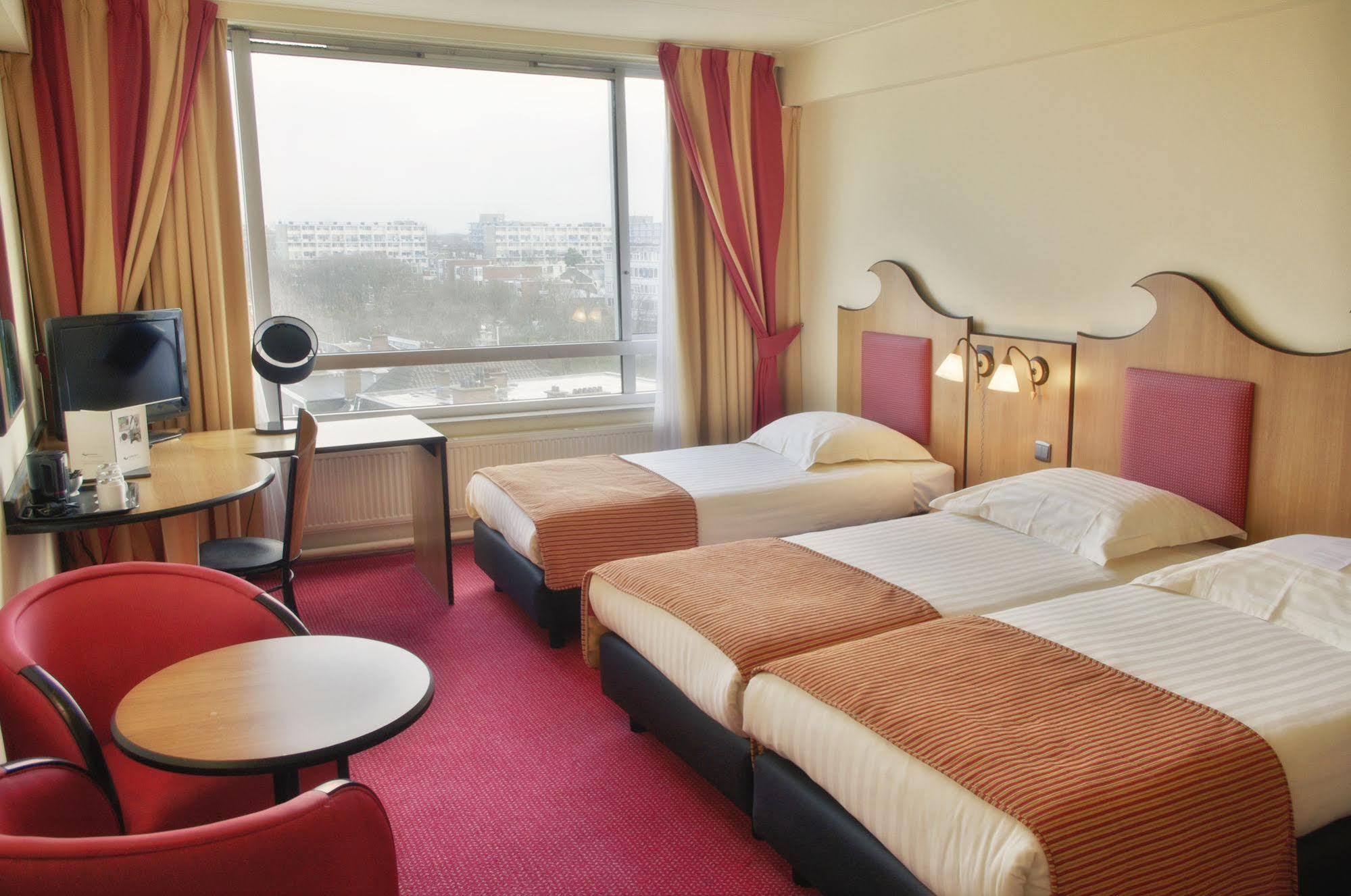 Badhotel Scheveningen Hotel 3*