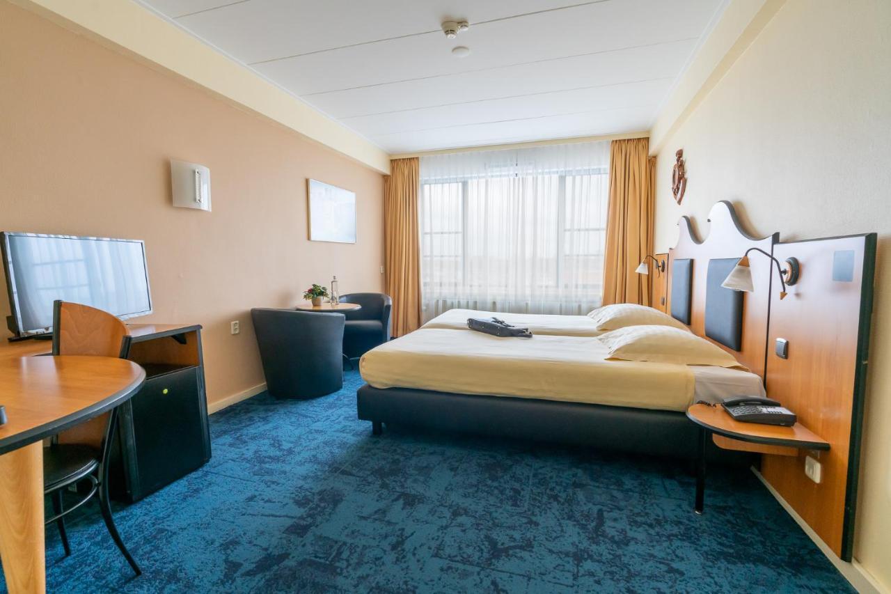 Badhotel Scheveningen 3*